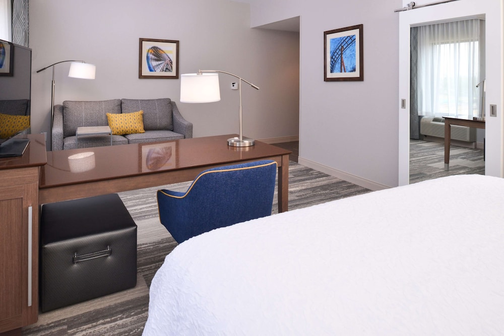Hampton Inn & Suites Cincinnati Mason - photo 25