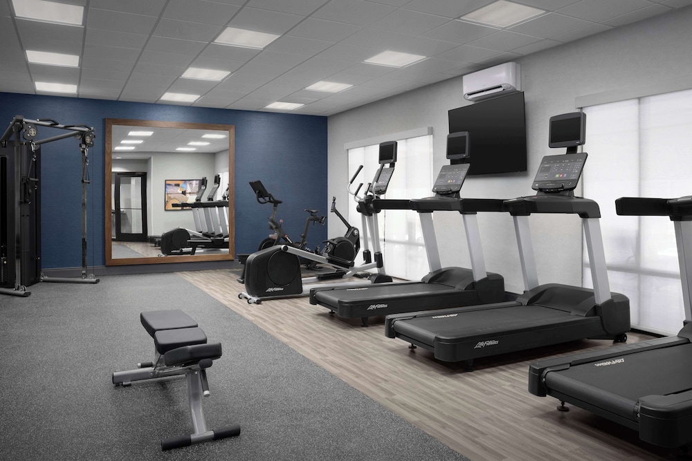 Hampton Inn & Suites Williston - photo 29
