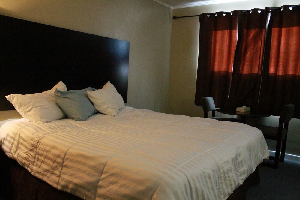 Fiesta City Motel - photo 6