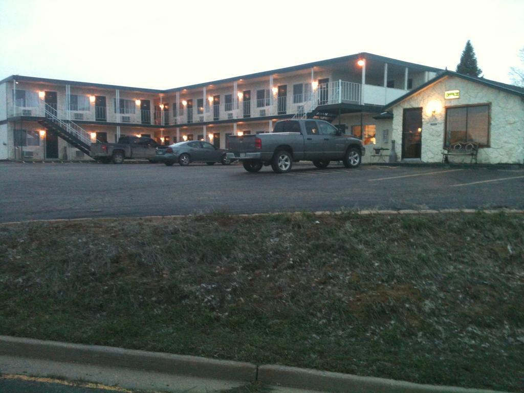 Valley Vista Inn - photo 5