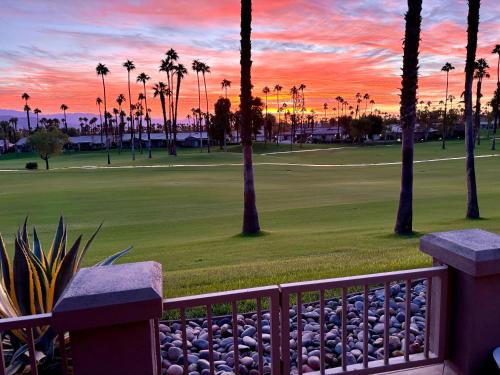 The Country Club Experience — Palm Desert