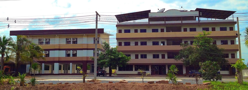 Sunshine Mansion — Kabin Buri