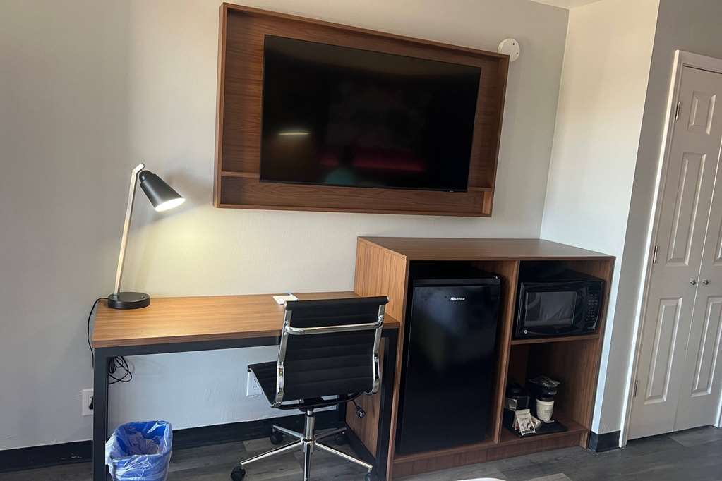 La Quinta Inn by Wyndham Amarillo Mid City - photo 25