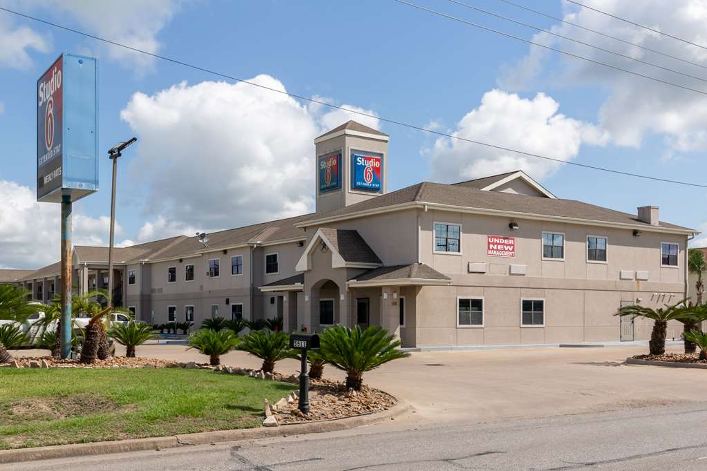 Studio 6 Bay City TX - photo 5