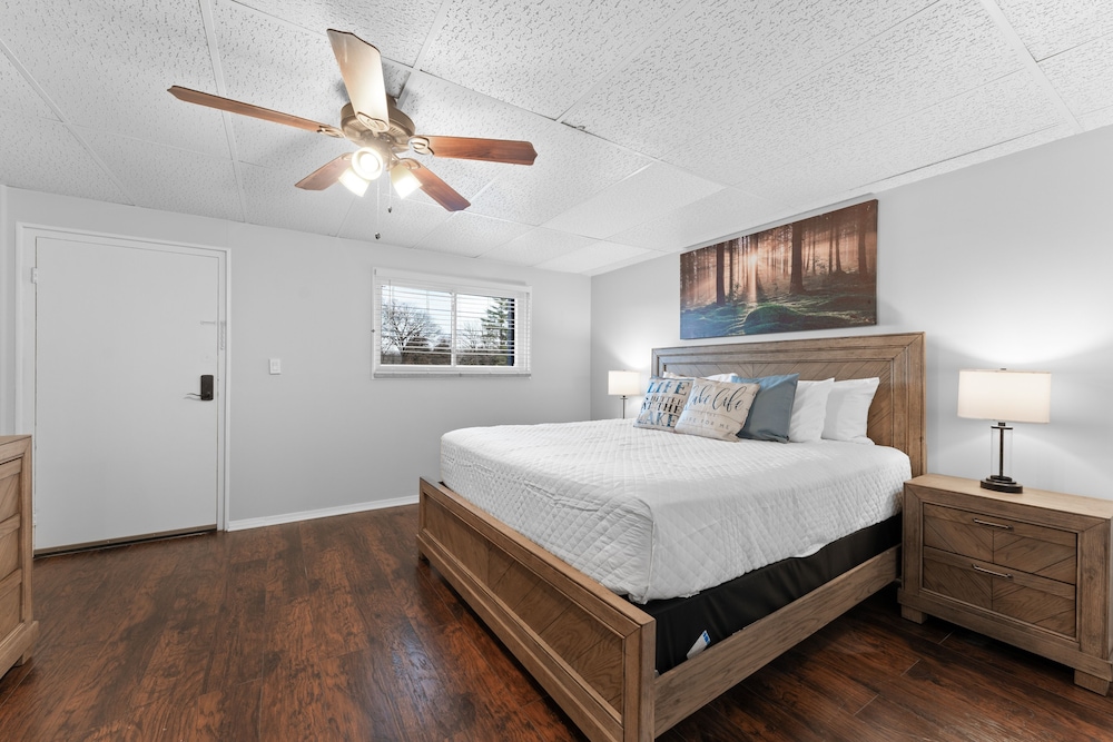 Silver Cove Resort on Table Rock Unit 1 - photo 4