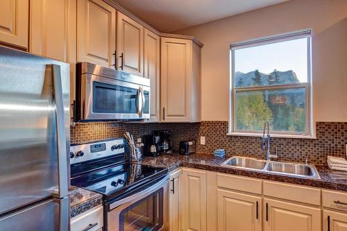 Crossroads Townhome 681B - photo 8
