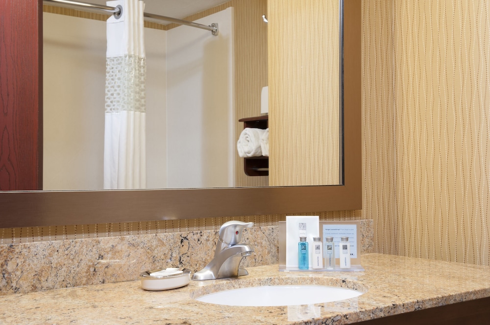 Hampton Inn & Suites Cleveland Southeast Streetsboro - photo 14
