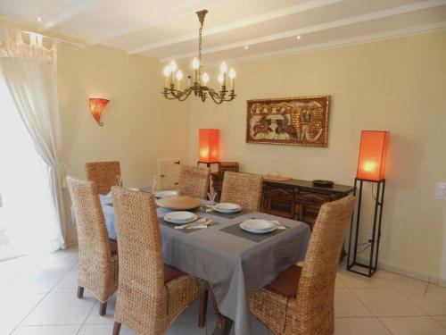Villa Ambiente para 4 personas — 4-Star Luxury Hotel in Calp, Spain