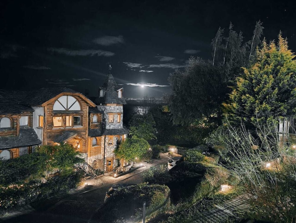 Lirolay Suites in San Carlos De Bariloche, Argentina