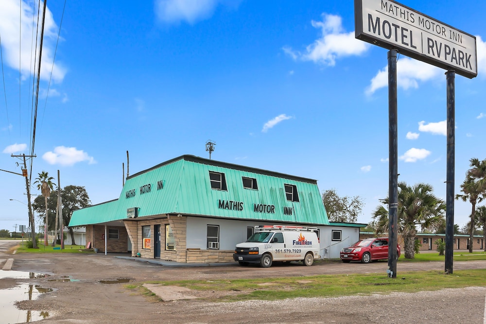 Mathis Motel - photo 30