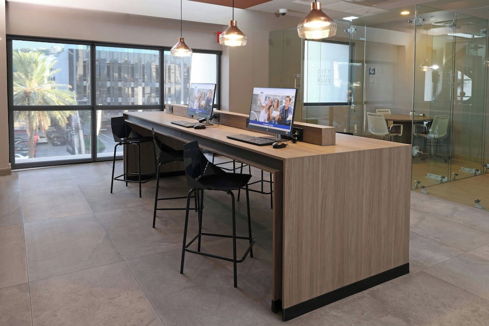City Express Plus by Marriott Monterrey Galerias