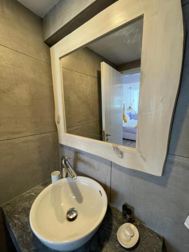 Ocean Dreams Suites By the Harbour