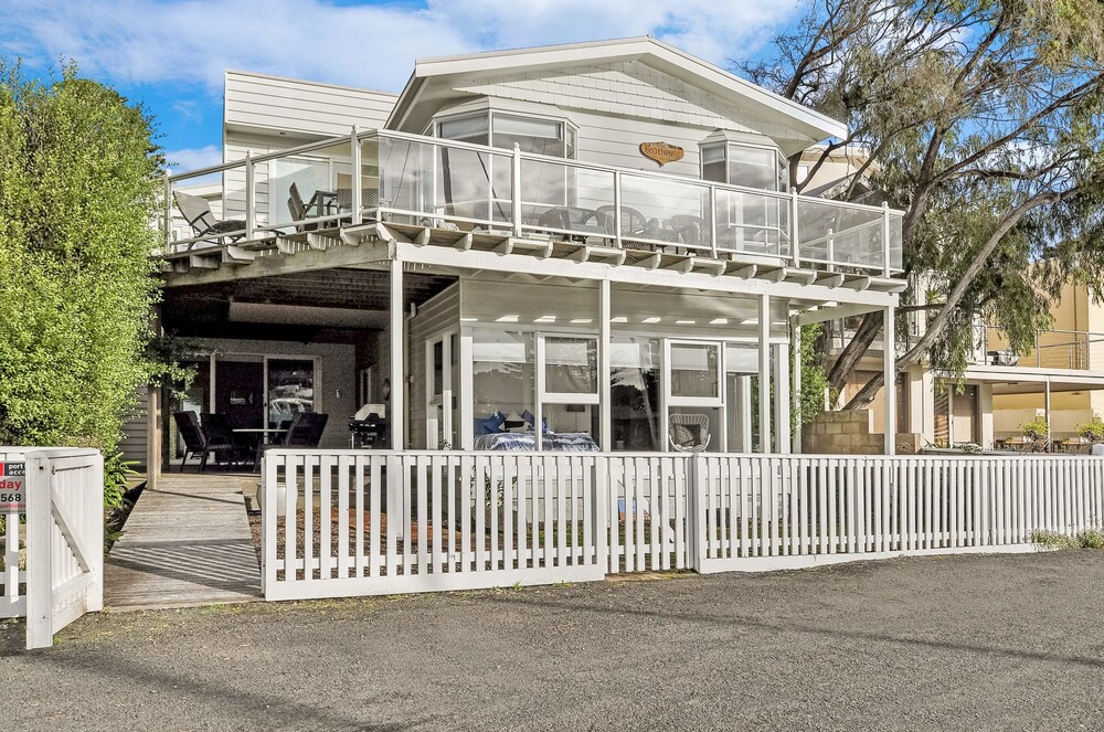 The Boathouse — 4-Star Luxury Hotel in Port Fairy, Australia
