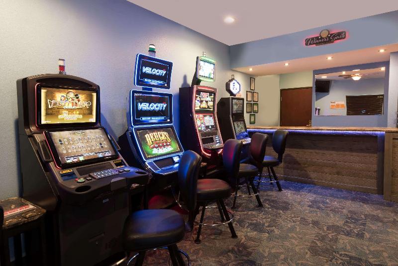 Seasons Inn and Suites Highland - photo 2