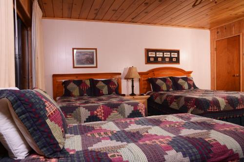 June Lake Motel - photo 19