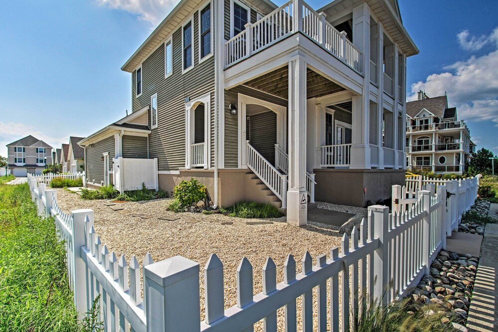 Idyllic Oceanfront Home on Atlantic City Boardwalk - photo 23