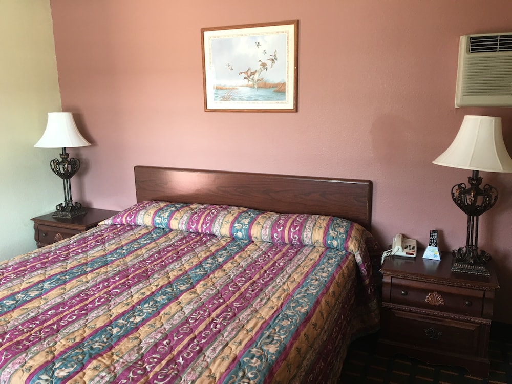 Best Value Inn Motel Sandusky - photo 25