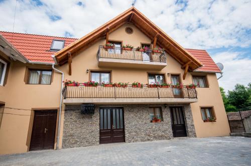 Sziklakert Fogadó pet-friendly hotel Sancrai