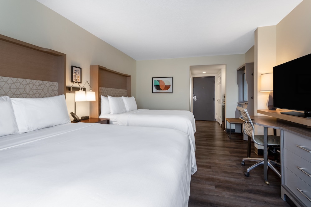 Holiday Inn Tampa North - photo 9