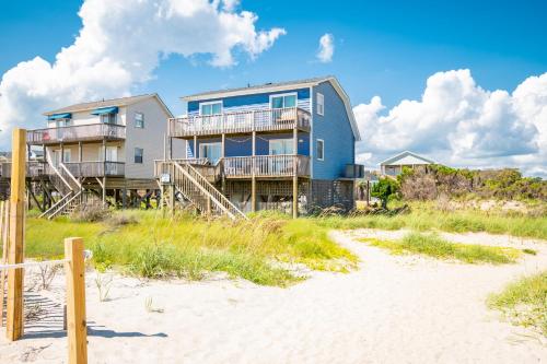 Mead Us At The Beach by Oak Island Accommodations - photo 6