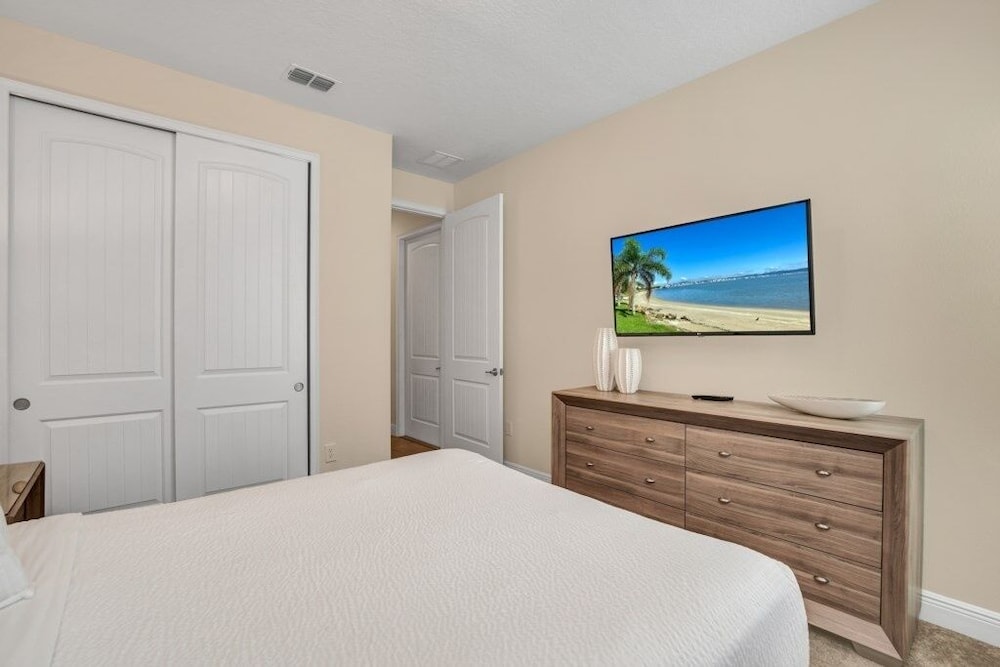 Reunion Golf Resort 8 Bed 8 Bath Amazing Pool Home 8 Bedroom Villa by RedAwning - photo 5