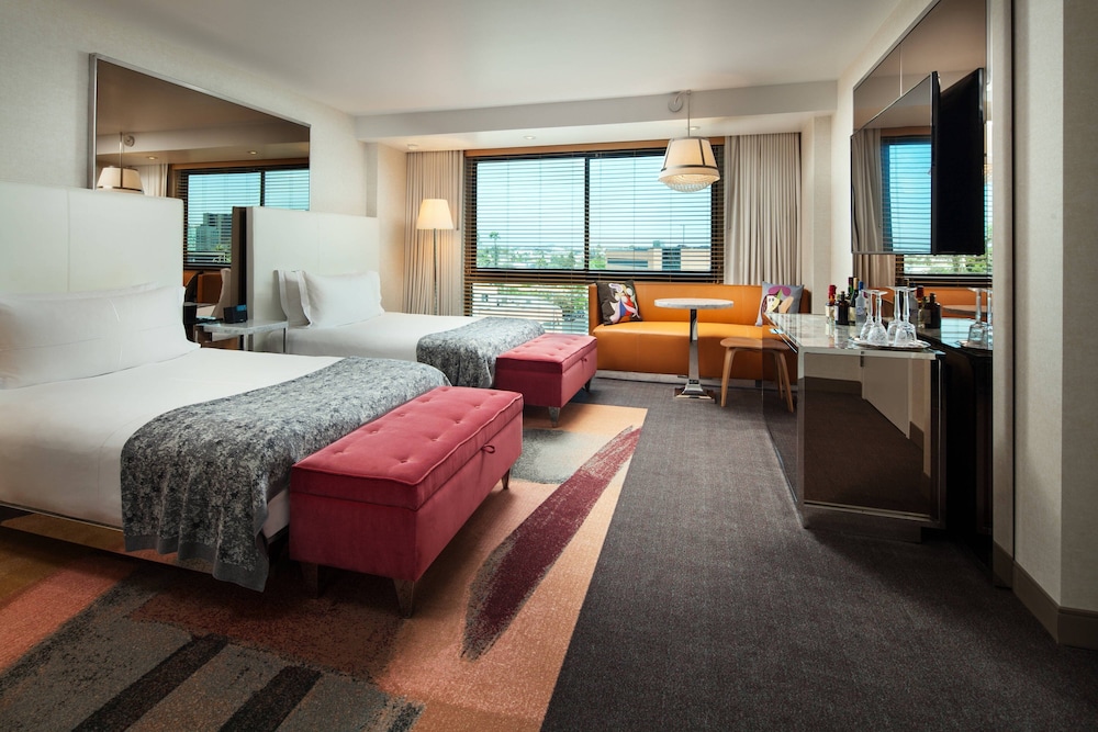 SLS Hotel a Luxury Collection Hotel Beverly Hills - photo 22