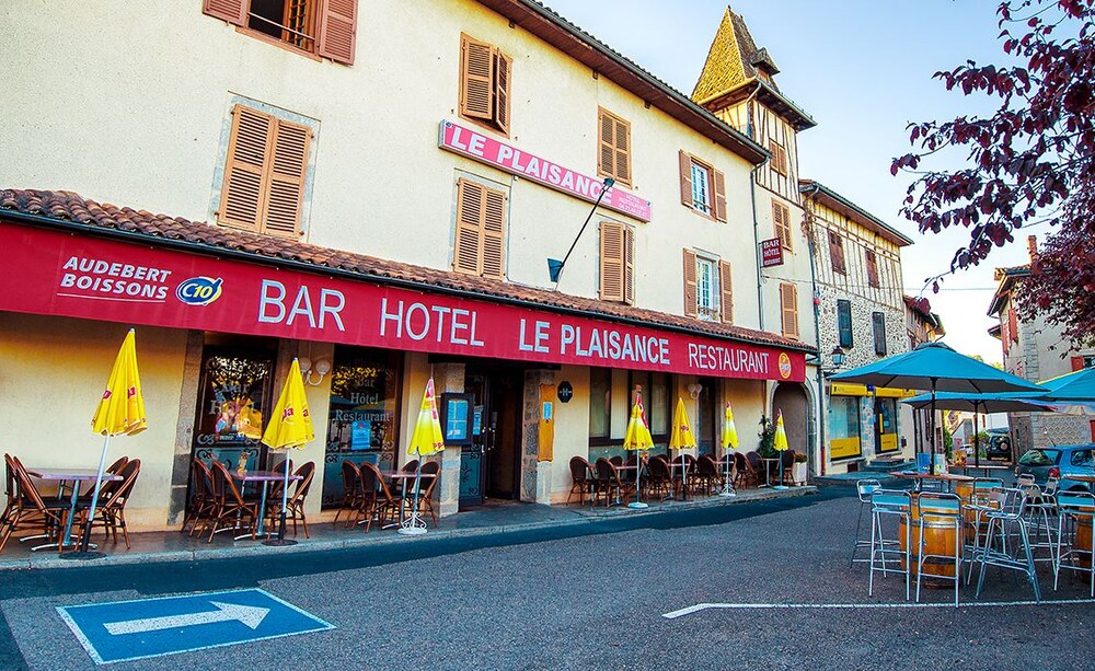 Hôtel Restaurant Le Plaisance in Maurs, France