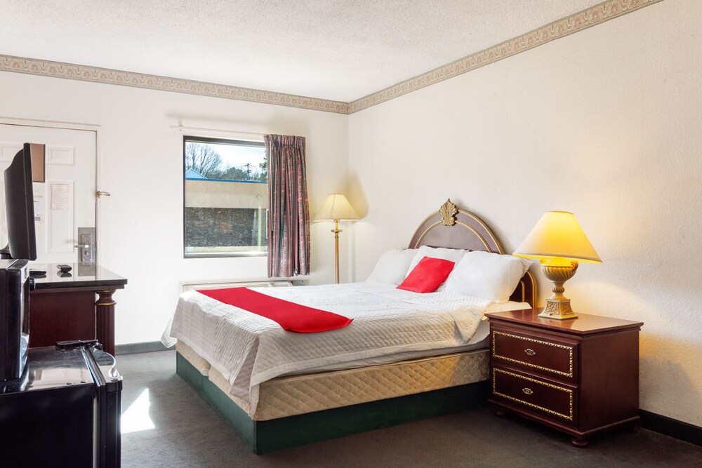 Travelers Place Inn & Suites - photo 11