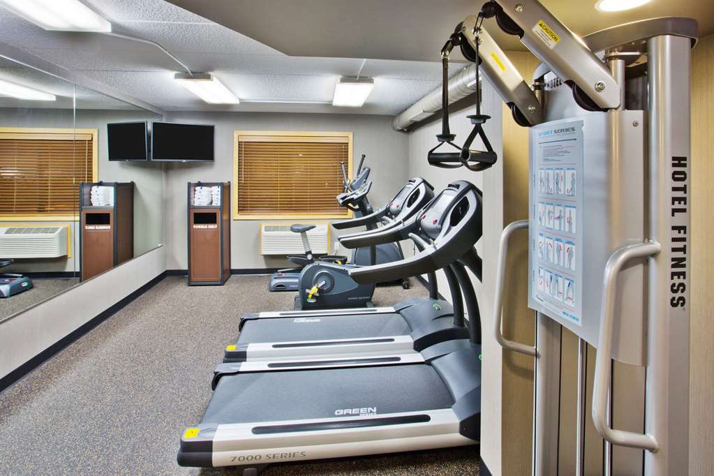 AmericInn by Wyndham Grand Forks - photo 7