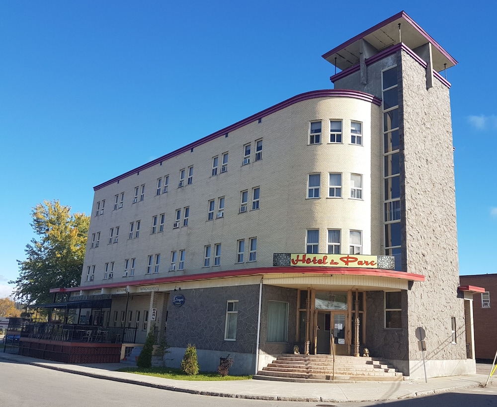 Hotel du Parc - carbon neutral hotel in Saguenay