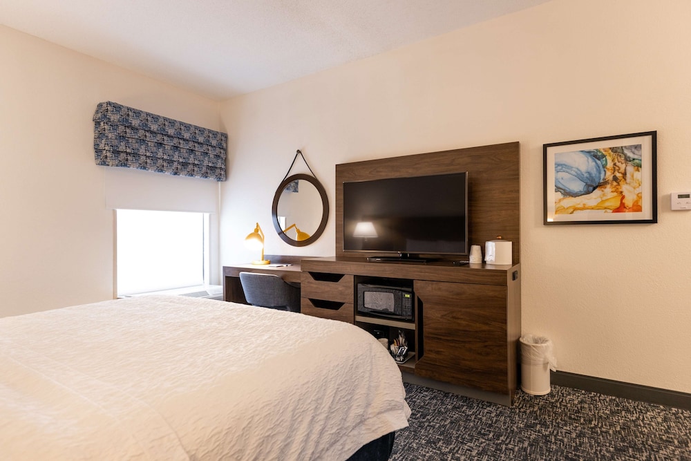 Hampton Inn by Hilton of Kuttawa Eddyville - photo 33