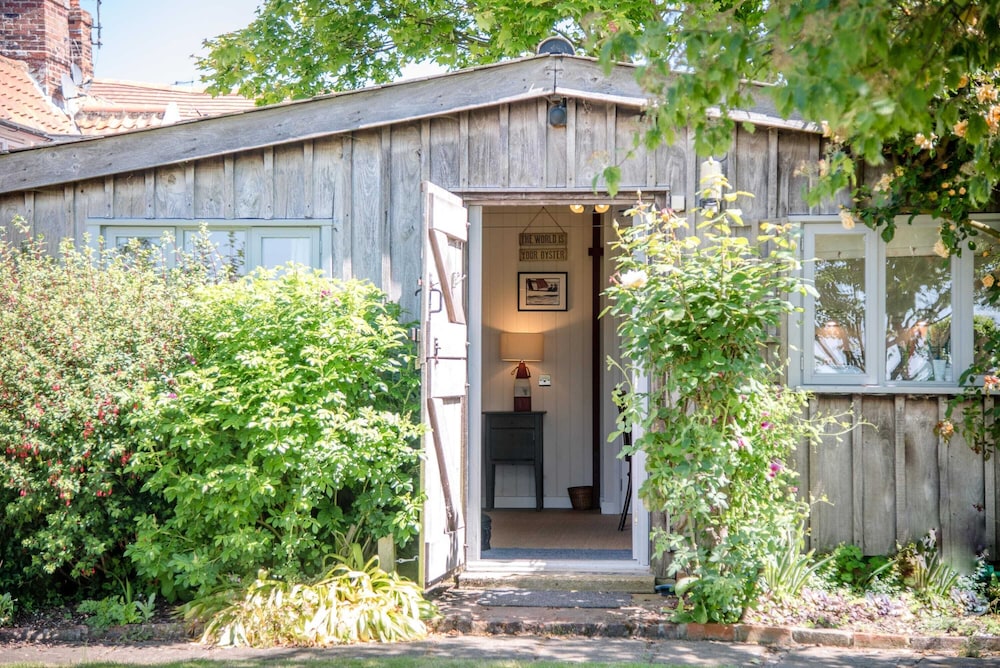 Shallow End in Woodbridge, United Kingdom