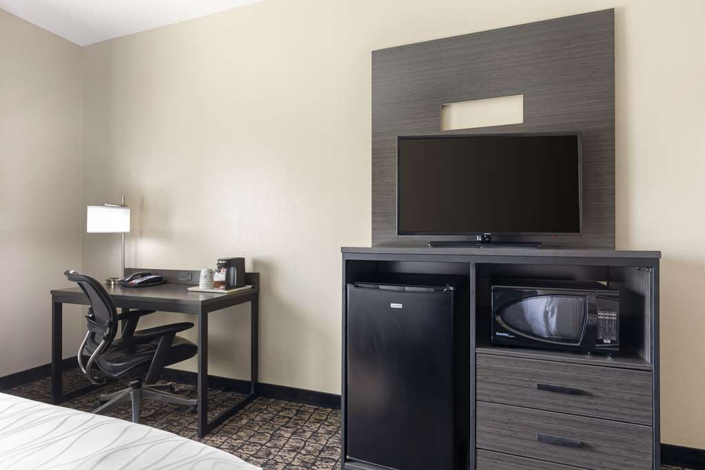 Best Western Carthage Inn & Suites - photo 15