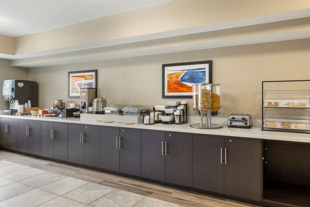 Best Western Watertown Inn and Suites - photo 34