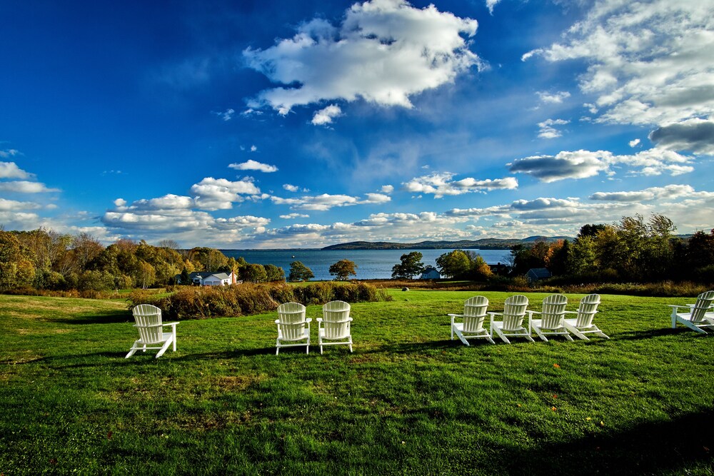 Fireside Inn & Suites Belfast in Belfast, United States