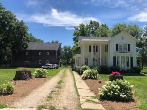 The Goat Farm — 4-Star Luxury Hotel in Elburn, United States