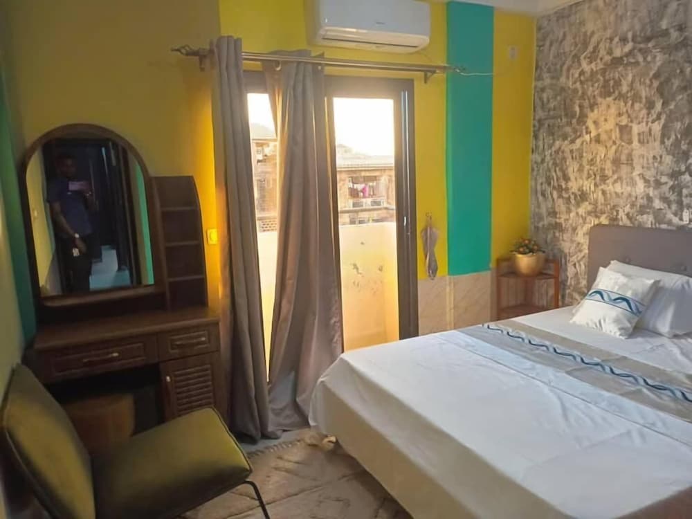 Residence Jtc — 4-Star Luxury Hotel in Douala, Cameroon