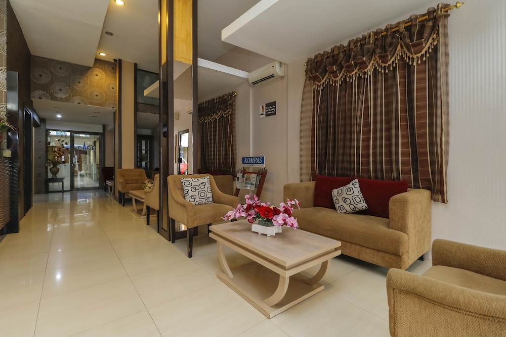 RedDoorz Plus near Karebosi Area in Makassar, Indonesia