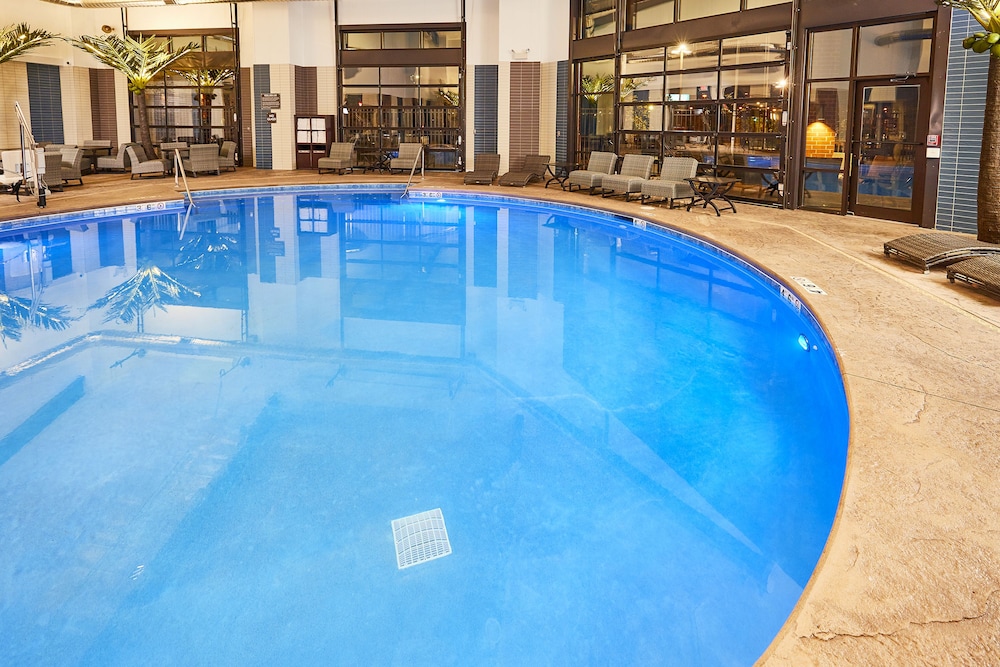 LivINN Hotel Cincinnati Sharonville Convention Center - photo 17
