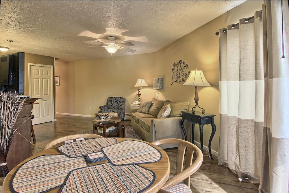 Pointes North Inn - photo 30