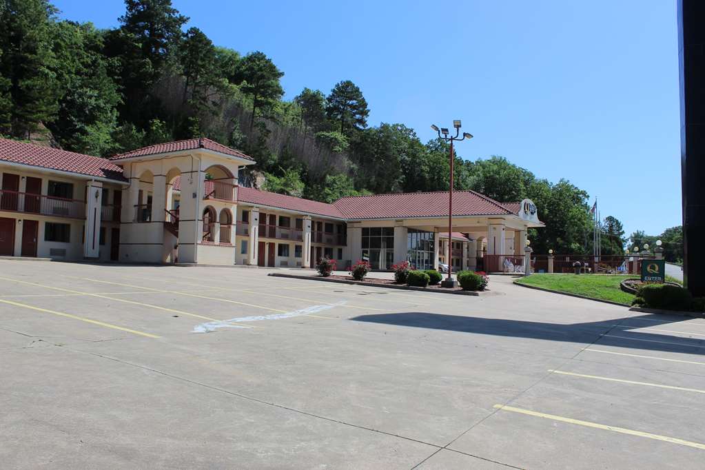 Quality Inn Conway Greenbrier - photo 4