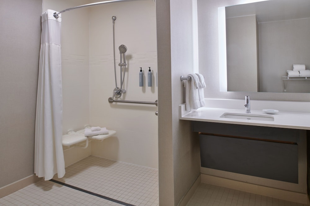 Residence Inn by Marriott Detroit Novi - photo 37