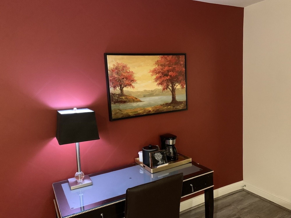 L.A. Sky Boutique Hotel - photo 28