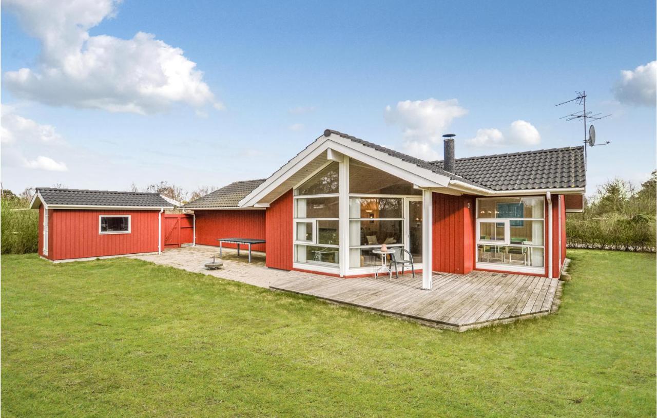 Beautiful Home In Slagelse With Wifi — 4-Star Luxury Hotel in Slagelse, Denmark