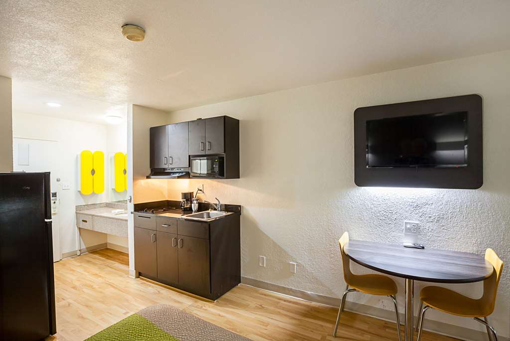 Studio 6 Fort Worth TX Meacham - photo 16