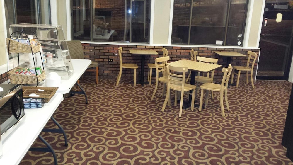 Kentucky Lake Inn - photo 13