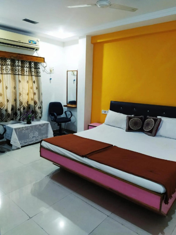 Hotel Mina Palace — Wardha