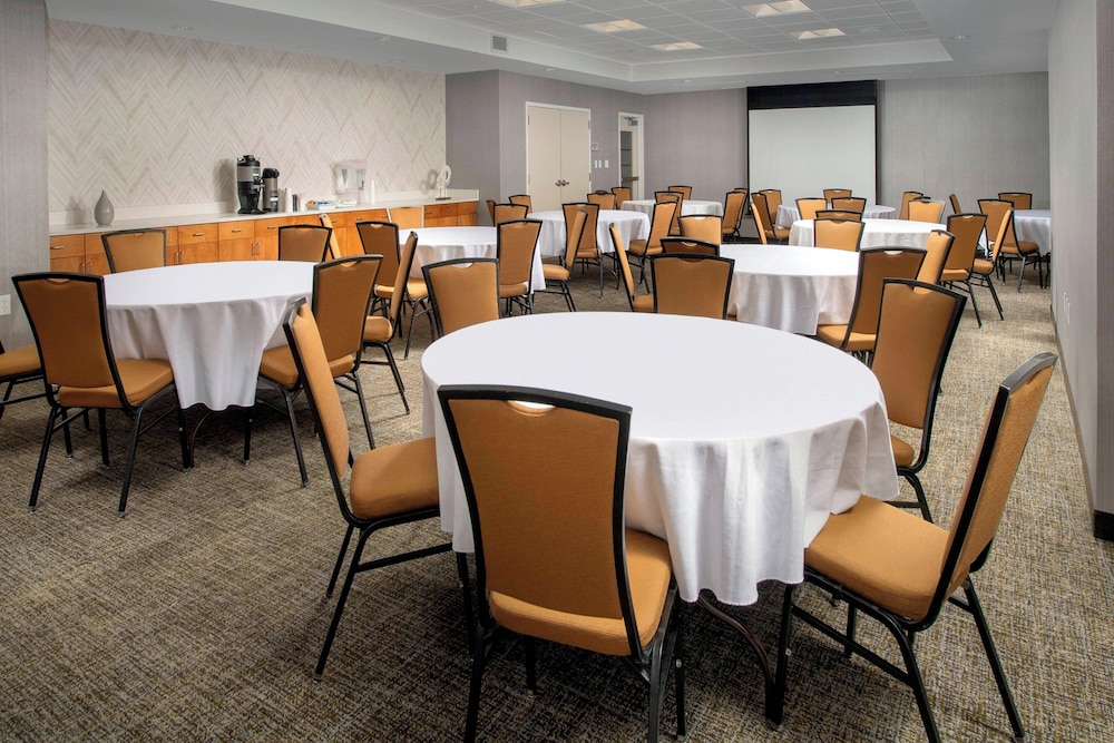SpringHill Suites Alexandria - photo 16