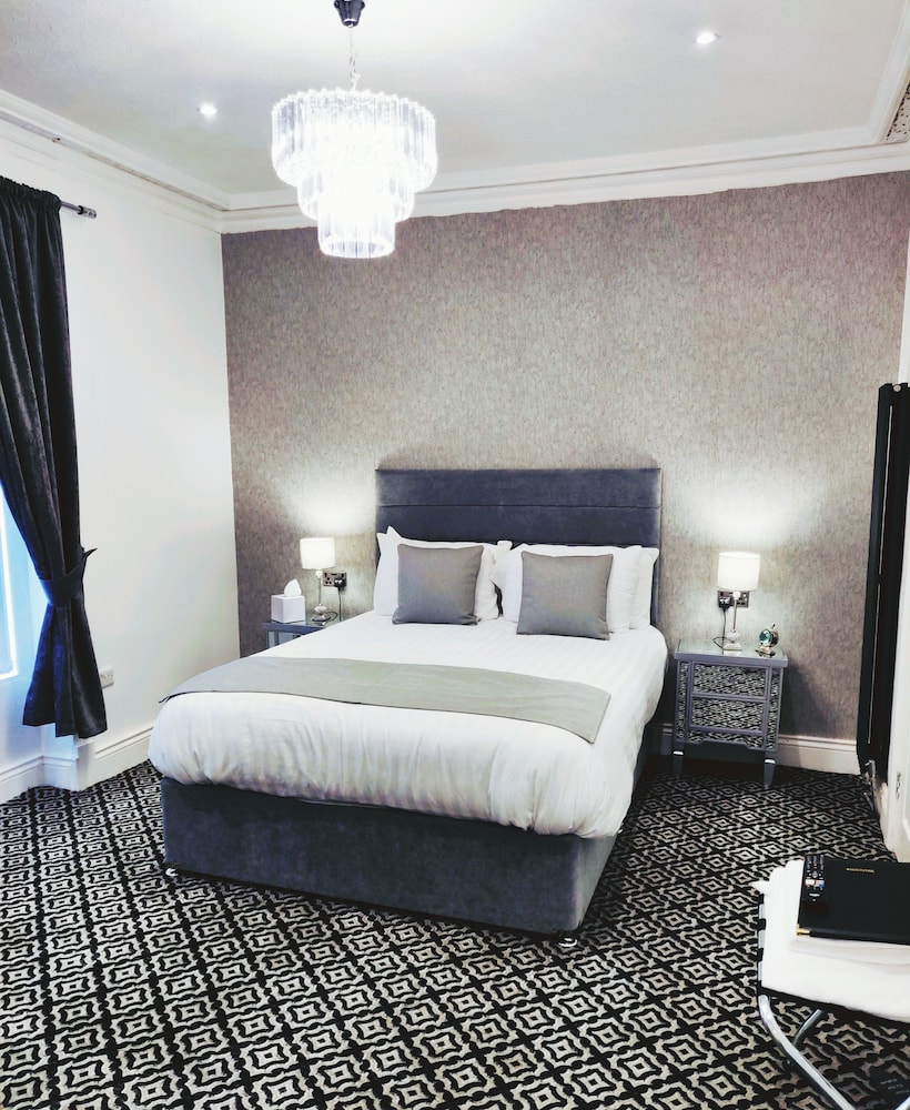 Serendipity House — 4-Star Luxury Hotel in Derry, United Kingdom