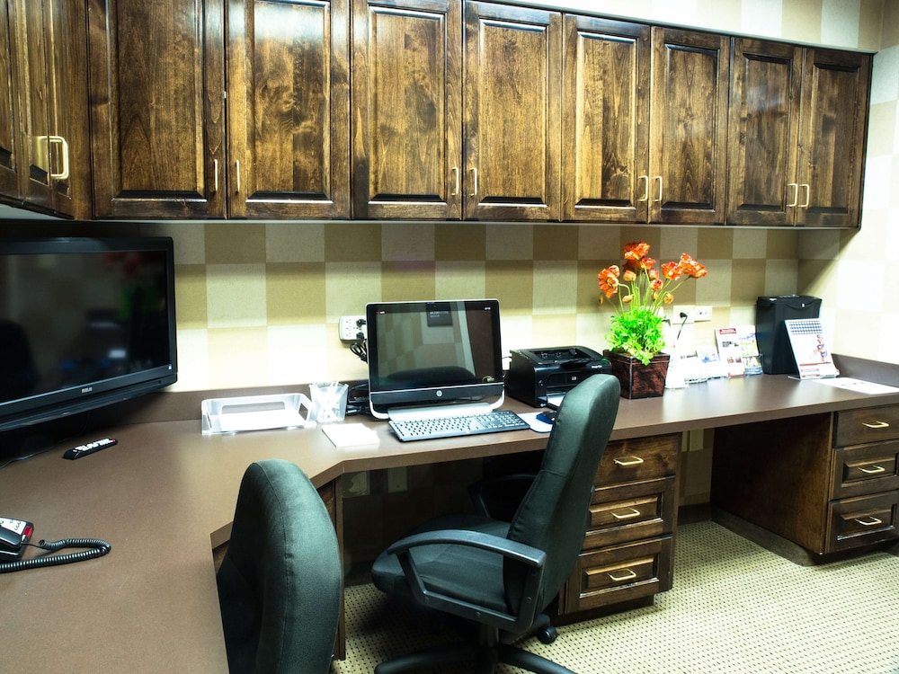 Hampton Inn Spring Lake Fayetteville - photo 80